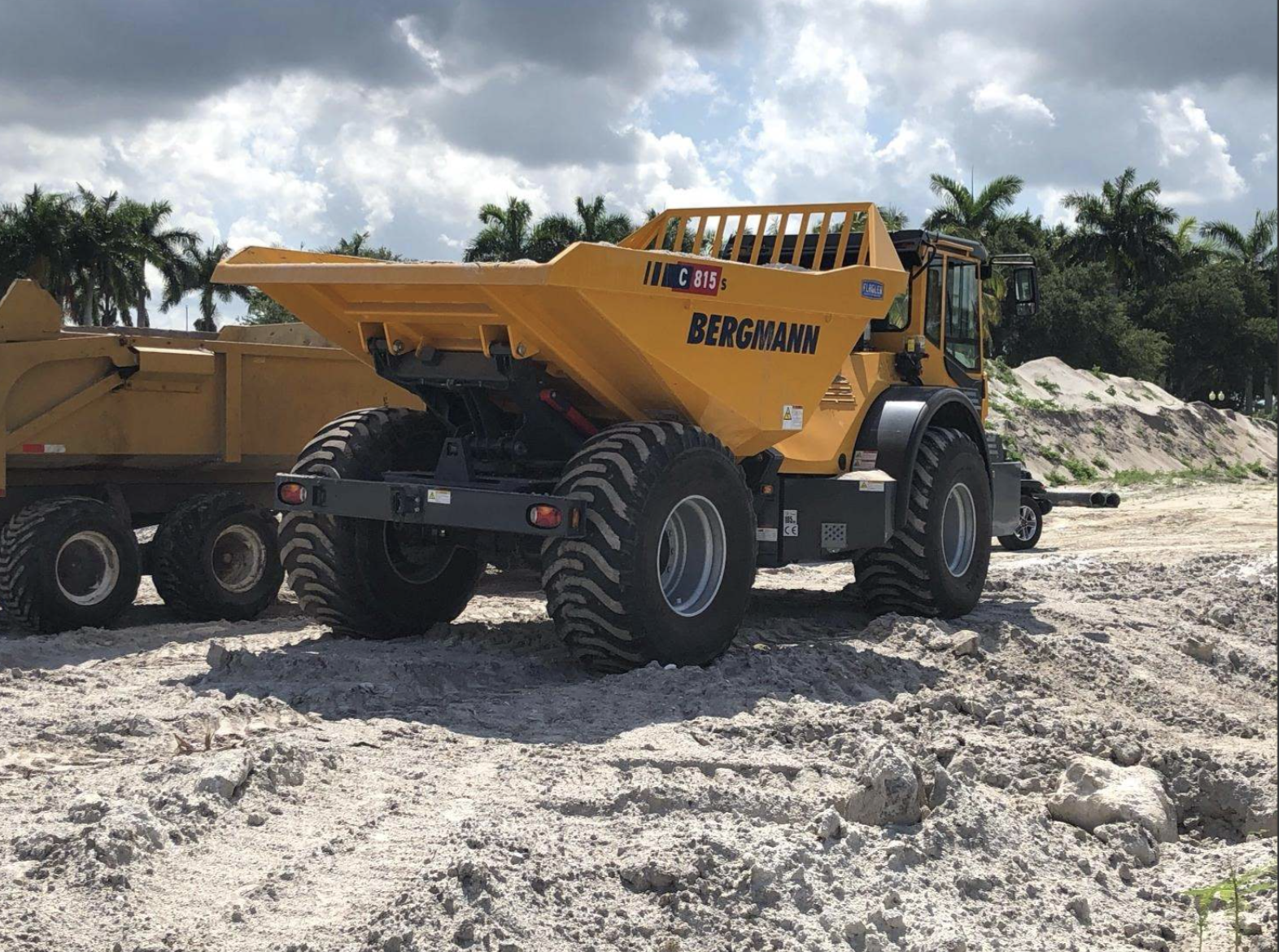How the Bergmann C815s Complements Larger ADTs on the Jobsite